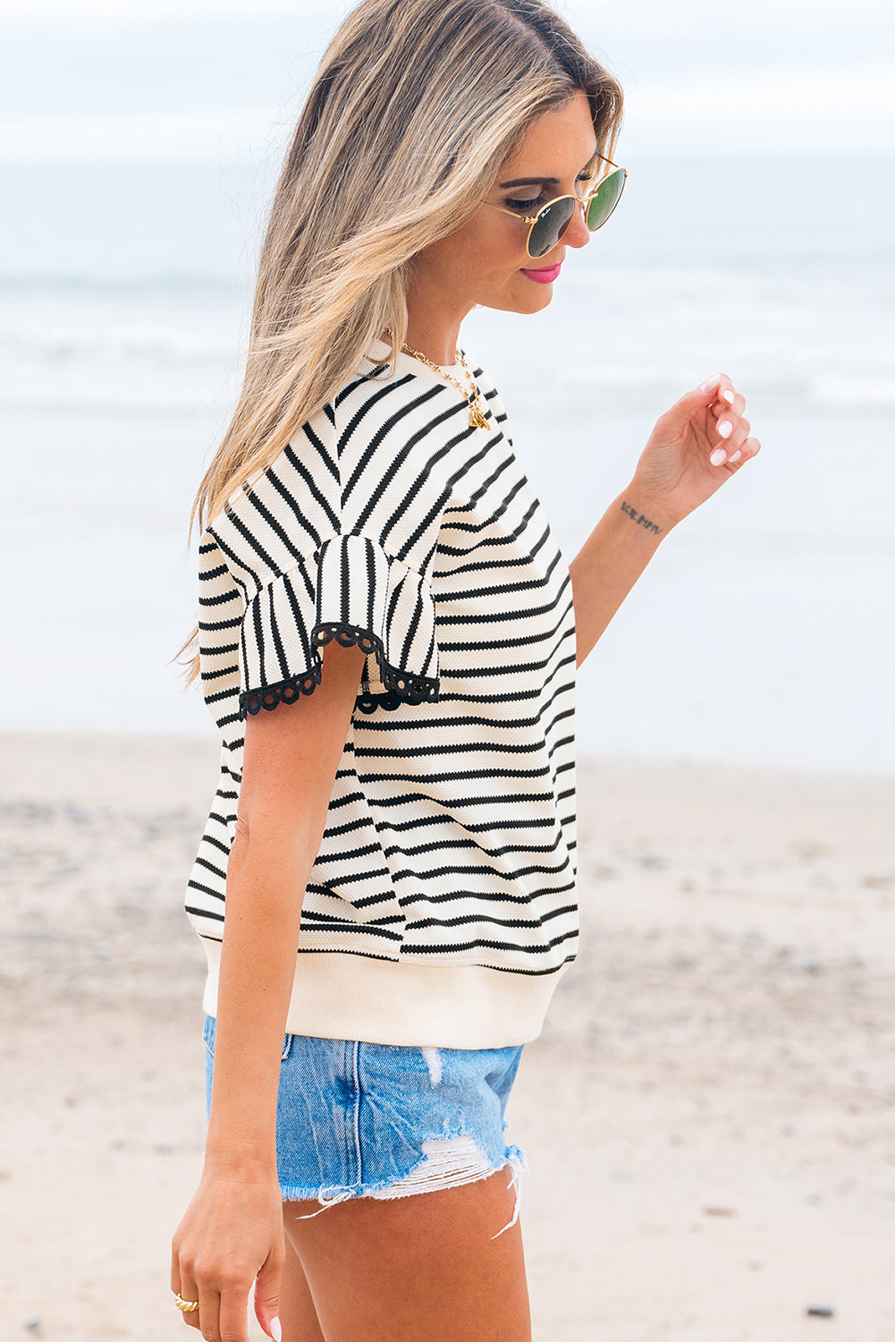 Green Stripe Scallop Lace Trim Ruffle Short Sleeves Crewneck Top