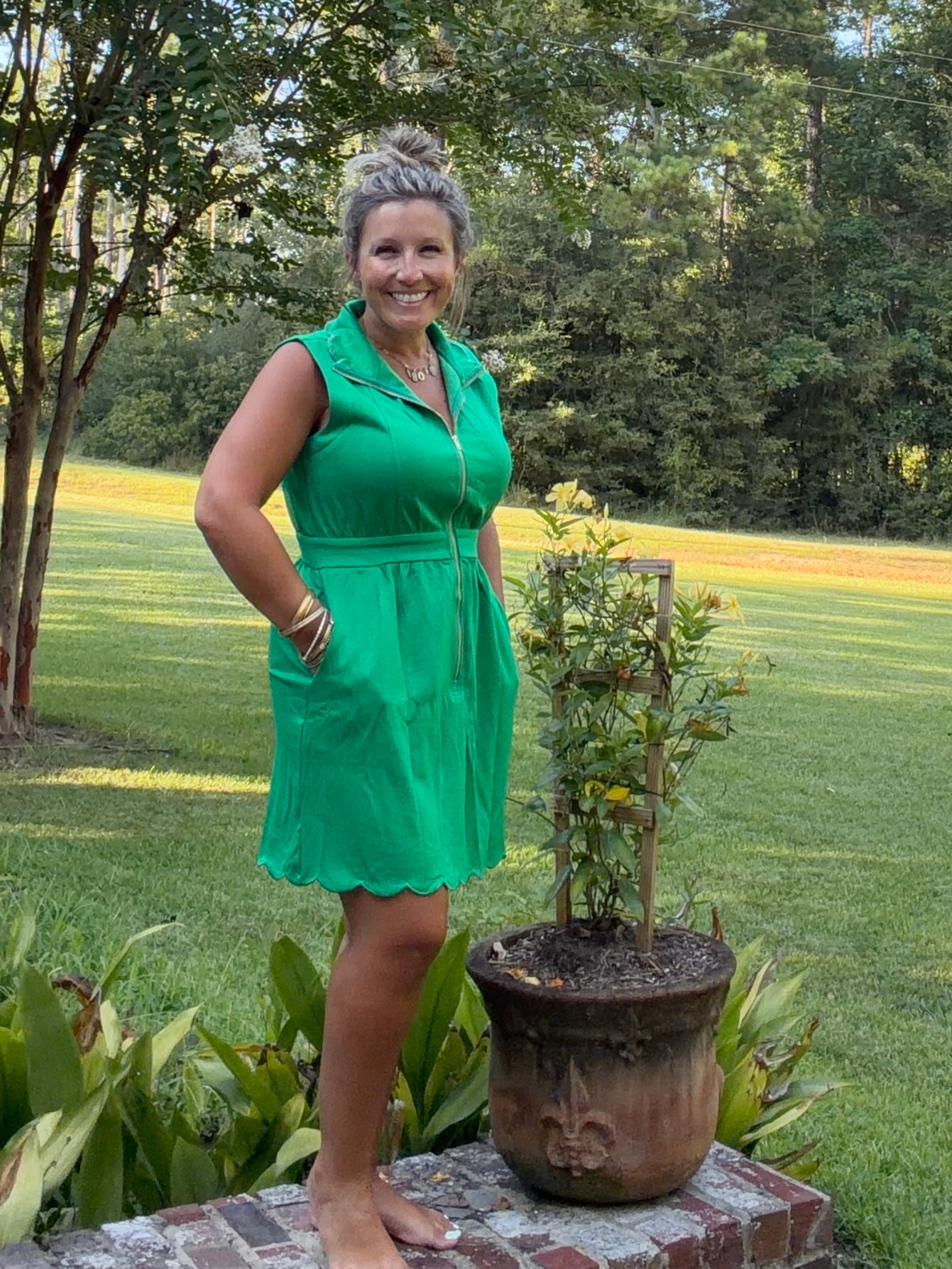 Green Scallop Hem Sleeveless Dress